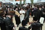 הכנסת ספר תורה בחצר הקודש סאסוב