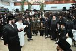 הכנסת ספר תורה בחצר הקודש סאסוב