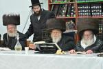 הכנסת ספר תורה בחצר הקודש סאסוב