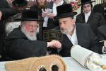 הכנסת ספר תורה בחצר הקודש סאסוב
