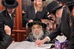 הגה"צ אב"ד סאטמאר ירושלים שליט"א און חברי ועד קרן הבנין ביי כ"ק אדמו"ר מסאטמאר שליט"א 