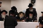 חומש סעודה תלמוד תורה פאפא ב"פ בראשות כ"ק אדמו"ר מפאפא שליט"א 