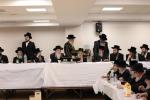 חומש סעודה תלמוד תורה פאפא ב"פ בראשות כ"ק אדמו"ר מפאפא שליט"א 