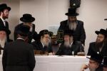 חומש סעודה תלמוד תורה פאפא ב"פ בראשות כ"ק אדמו"ר מפאפא שליט"א 