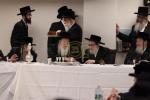 חומש סעודה תלמוד תורה פאפא ב"פ בראשות כ"ק אדמו"ר מפאפא שליט"א 