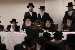 חומש סעודה תלמוד תורה פאפא ב"פ בראשות כ"ק אדמו"ר מפאפא שליט"א 