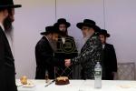 כ"ק אדמו"ר מסאטמאר שליט"א ביים שמחת הבר מצוה פון הב' בן הרה"ג ר' יואל מייזליש שליט"א - רב דביהמ"ד ברך משה סיגוט, בן גיסו הגה"צ גאב"ד סאטמאר מאנטריאל שליט"א, אין די זאלן פון גני קליין