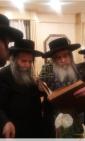 הערליכע בילדער ארויסגעקומען פון די פיבערהאפטיגע ארבעט פון צוטיילן מכתבי קודש פון אדמורי סאטמאר זי"ע פאר בני כ"ק אדמו"ר בעל ברך משה מסאטמאר זצ"ל