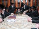 הנהלת ערבים USA  בבית כק אדמו"ר מפאפא שליט"א 