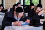 היסטארישע "לימוד ש"ס על קברו" באתרא קדישא ראדאשיץ  און מעמד סיום הש"ס און סעודות דהילולא ח"י סיון אפגעראכטן אין פרעכטיגן "בנין לאנדא"