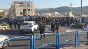 בית שמש: אידן פראטעסטירן קעגן דעם וואס מ'האלט ווייטער אונטער ארעסט די וואס האבן זיך באטייליגט ביי די סאלבערג פראטעסט.