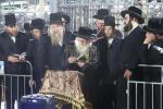 כ"ק אדמו"ר מסערדאהעלי שליט"א איז מתפלל אין אתרא קדישא מירון