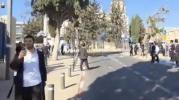 די ציוניסטישע פאליציי נוצט גראנאטן ביי א הפגנה אין ירושלים.