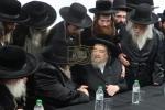 ברכת הקודש פון הרה"ק רבי יעקב מאיר שעכטער שליט"א במעמד כבוד התורה פון מבצר הכוללים פון כ"ק גאב"ד ירושלים זצ"ל בבית הגרי"ד טורטשין שליט"א.