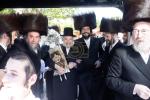 פולע גאלעריע פון די הכנסת ספר תורה דורך ר' ליפא פריעדמאן 