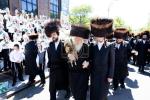 פולע גאלעריע פון די הכנסת ספר תורה דורך ר' ליפא פריעדמאן 