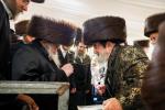 הכרת הטוב פאר די תומכי תורה: די פראכטפולע און געהויבענע שבע ברכות פונעם מכון 'אור פני משה' דחסידי וויזניץ.  
