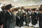 הכרת הטוב פאר די תומכי תורה: די פראכטפולע און געהויבענע שבע ברכות פונעם מכון 'אור פני משה' דחסידי וויזניץ.  
