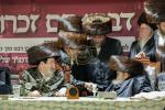הכרת הטוב פאר די תומכי תורה: די פראכטפולע און געהויבענע שבע ברכות פונעם מכון 'אור פני משה' דחסידי וויזניץ.  