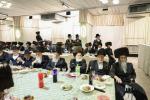הכרת הטוב פאר די תומכי תורה: די פראכטפולע און געהויבענע שבע ברכות פונעם מכון 'אור פני משה' דחסידי וויזניץ.  