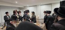 הגה"צ אב"ד סאטמאר וויליאמסבורג שליט"א ביים שבע ברכות לבן העסקן הדגול ר' יואל לאנדא מראשי העסקנים בקהילת סאטמאר