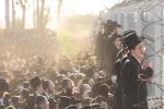 טויזענטער חסידי גור פאראייניגט קעגן די גזירת הגיוס בראשות רבם כ"ק אדמו"ר מגור שליט"א 