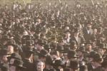 טויזענטער חסידי גור פאראייניגט קעגן די גזירת הגיוס בראשות רבם כ"ק אדמו"ר מגור שליט"א 