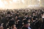 טויזענטער חסידי גור פאראייניגט קעגן די גזירת הגיוס בראשות רבם כ"ק אדמו"ר מגור שליט"א 
