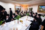 שמחת שבע ברכות בבית הרב רבי יואל יחיאל וואגשאהל שליט"א  נשיא ומייסד המוסד עושה חיל  נערך ע"י הרה"ח הנגיד רבי יחיאל מעכיל טויבער שליט"א עם ראשי הקהלות בביתו  מאנסי ניו יארק   יום ב' לס' שלח לך אנשים