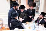 שמחת שבע ברכות בבית הרב רבי יואל יחיאל וואגשאהל שליט"א  נשיא ומייסד המוסד עושה חיל  נערך ע"י הרה"ח הנגיד רבי יחיאל מעכיל טויבער שליט"א עם ראשי הקהלות בביתו  מאנסי ניו יארק   יום ב' לס' שלח לך אנשים