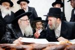 אדמורים ורבנים בשמחת הבר מצוה בבית הנגיד הטפסר רבי אברהם יודא מאנדל הי"ו