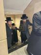 כ"ק אדמו"ר מבאבוב 45 שליט"א באזוכט ביי כ"ק אדמו"ר מסאדיגורא לאנדאן שליט"א 