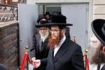 כ"ק אדמו"ר מסאטמאר שליט"א ביים מעמד חנוכת הבית פונעם בנין הבית רחל החדש 'בנין אברהם יודא מאנדל' אין וויליאמסבורג 