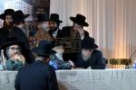 כ"ק אדמו"ר מסאטמאר שליט"א ביים מעמד חנוכת הבית פונעם בנין הבית רחל החדש 'בנין אברהם יודא מאנדל' אין וויליאמסבורג 