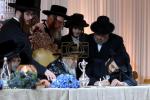 כ"ק אדמו"ר מסאטמאר שליט"א ביים מעמד חנוכת הבית פונעם בנין הבית רחל החדש 'בנין אברהם יודא מאנדל' אין וויליאמסבורג 