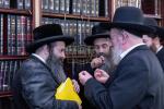 Fwd: הגאון רבי זושא אויש שליט"א דומץ וואלקאן באזוכט אין לאנדאן