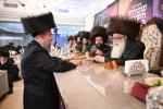 שמחת שבע ברכות צאנז צוזאמען מיטן דינער לטובת ארגון "אחים לשמחה" 
