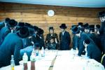 געהויבענע ביקור חיזוק דורך כ"ק אדמו"ר מקרעטשניף-כפר עטה שליט"א ביי תלמידי שיעור ד' דשיכון סקווירא, וועלכע וויילן אין די טעג אויף א נסיעה אין ארה"ק 