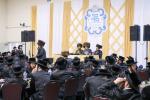 שבת התאחדות בצל כנפיך מיט תלמידי המתיבתא אין מחנה דברי יואל צוזאמען מיטן מעמד התחלת הש"ס דורך די תלמידי הישיבה