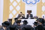 שבת התאחדות בצל כנפיך מיט תלמידי המתיבתא אין מחנה דברי יואל צוזאמען מיטן מעמד התחלת הש"ס דורך די תלמידי הישיבה