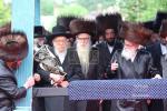 לאנדאן - חנוכת הבית און הכנסת ספר תורה אין וויזניץ 