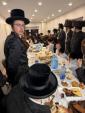 כ"ק אדמו"ר מקרעטשניף סיגעט שליט"א באזוכט ביי כ"ק ראב"ד סקווירא שליט"א