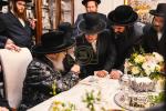 כ"ק אדמו"ר מסאטמאר שליט"א אין מאנטריאל ביי חתימות שטרות ביי הרבני הנכבד ר' ברוך אבערלענדער הי"ו