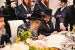 כ"ק אדמו"ר מסאטמאר שליט"א אין מאנטריאל ביי חתימות שטרות ביי הרבני הנכבד ר' ברוך אבערלענדער הי"ו