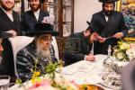 כ"ק אדמו"ר מסאטמאר שליט"א אין מאנטריאל ביי חתימות שטרות ביי הרבני הנכבד ר' ברוך אבערלענדער הי"ו