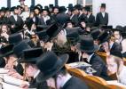 כ"ק אדמו"ר מסאטמאר שליט"א ביי תפלת שחרית און לערנען מיט די קינדער אין מאנטריאל