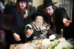 הרה"ק רבי יעקב מאיר שעכטער שליט"א ביי שמחת הברית לנכד הרבני הנגיד ר' שמאול הארוויץ הי"ו