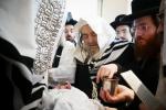 הרה"ק רבי יעקב מאיר שעכטער שליט"א ביי שמחת הברית לנכד הרבני הנגיד ר' שמאול הארוויץ הי"ו