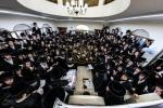 פולע גאלעריע: יארצייט אין חצר הקודש צאנז