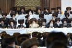 פולע גאלעריע: יארצייט אין חצר הקודש צאנז